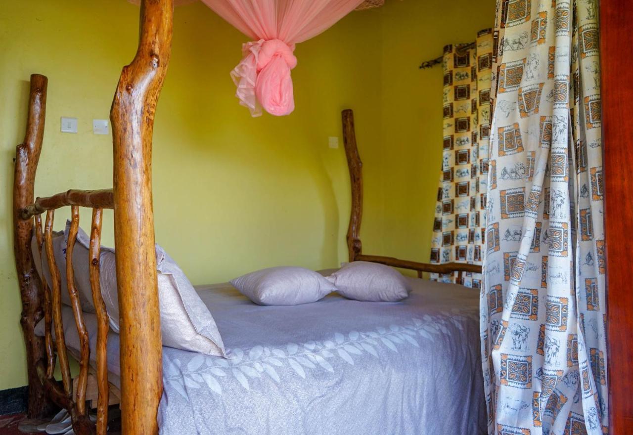 Lake Nyamirima cottages Fort Portal Esterno foto