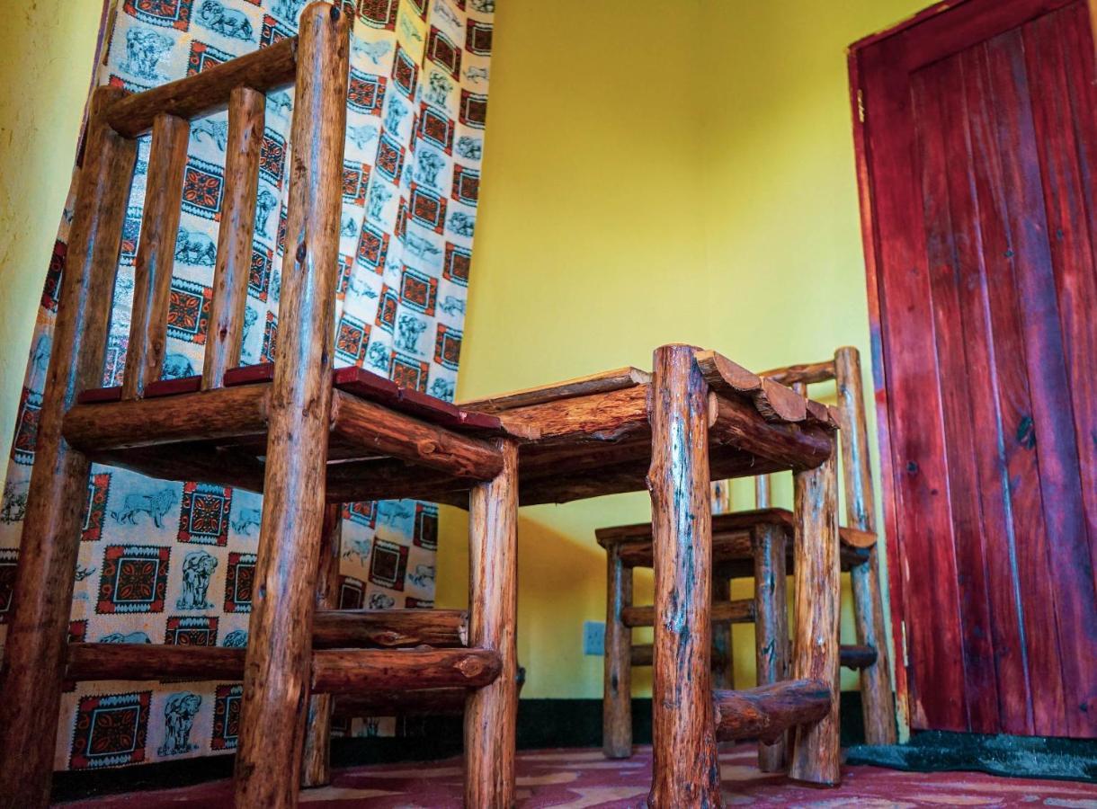 Lake Nyamirima cottages Fort Portal Esterno foto