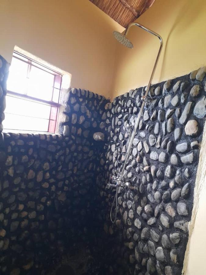 Lake Nyamirima cottages Fort Portal Esterno foto
