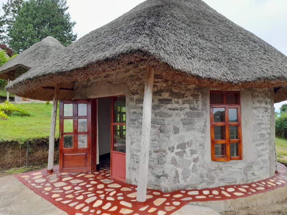 Lake Nyamirima cottages Fort Portal Esterno foto